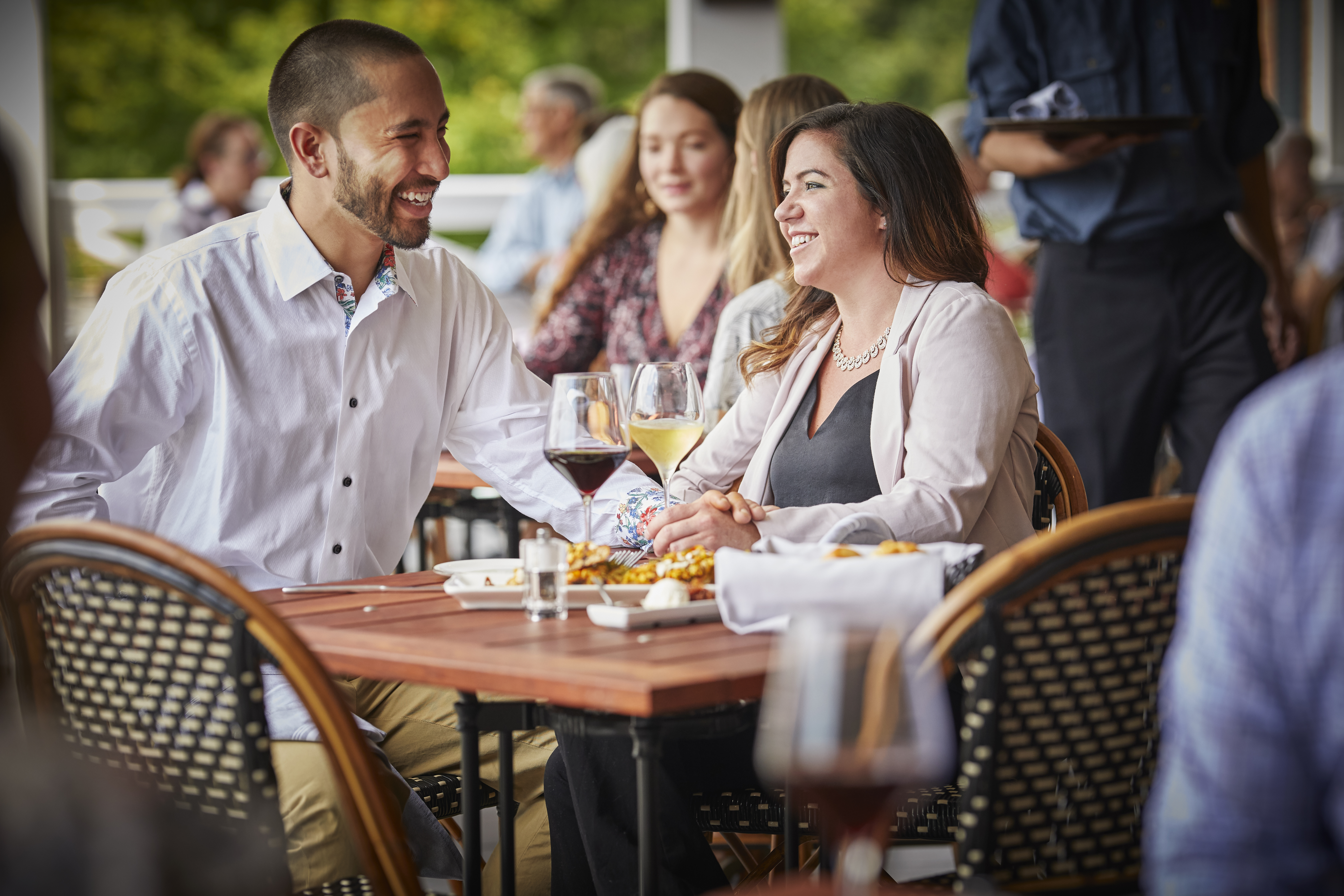 Outdoor dining at the Golden Lamb